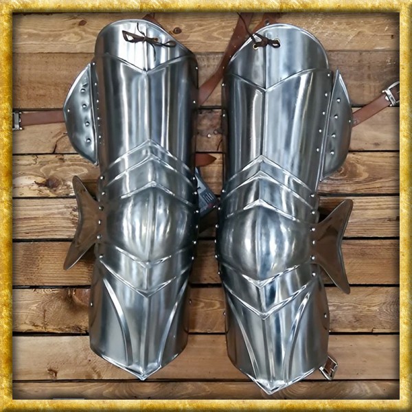 Gotische Beinschienen aus 1mm Stahl